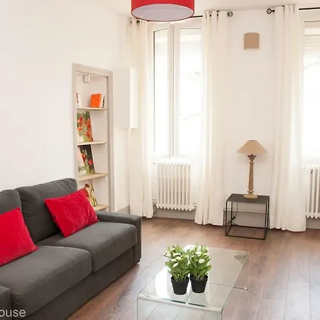 Casa Carlos Gardel Апартаменты *