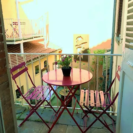 Casa Carlos Gardel Тулуза